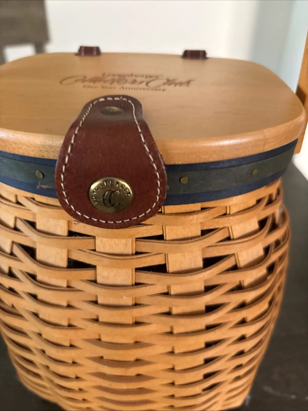 Longaberger Wood Collectors Club Lid with Brown Leather Accents